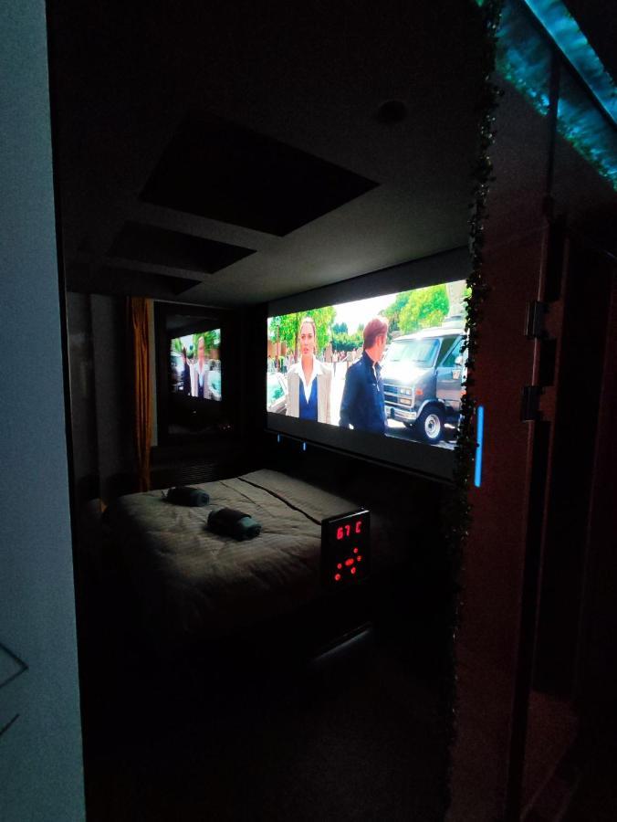 Pentlux - Spa Penthouse In The Heart Of 스코페 외부 사진