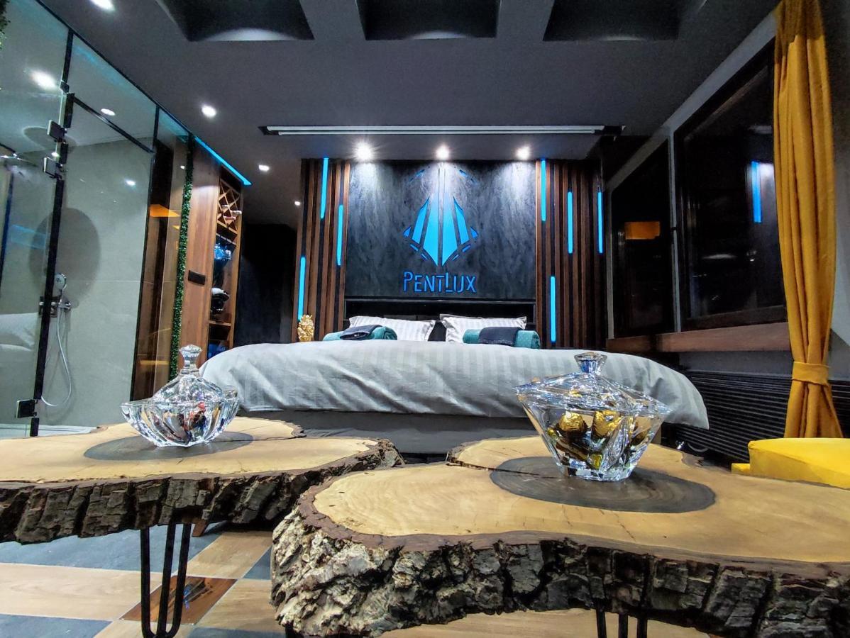 Pentlux - Spa Penthouse In The Heart Of 스코페 외부 사진