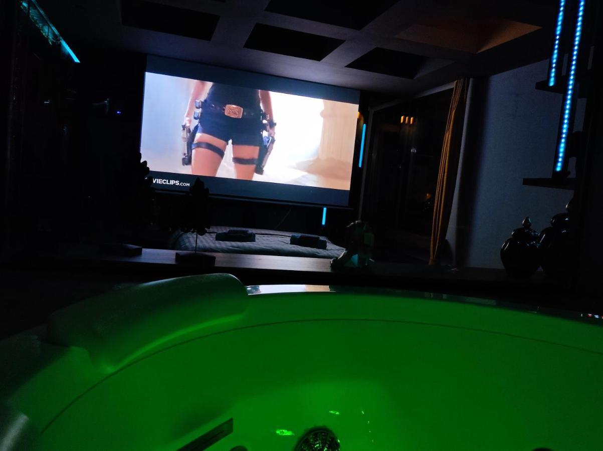 Pentlux - Spa Penthouse In The Heart Of 스코페 외부 사진